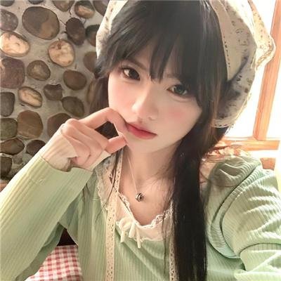 穿越橄榄树林
